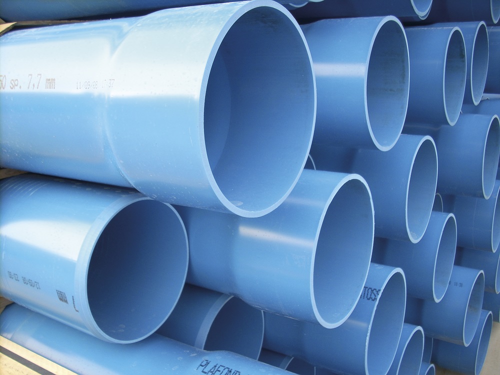 RIGID PVC PIPES WITH SPIGOT JOINT ARTESIAN WELLS Pipes rigid pvc color blue Particolare tubo in pvc atossico bicchiere TUBI PVC RIGIDO PER POZZI ARTESIANI